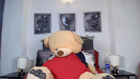 Snapshot of valeryharriz chatting on 09-12-25, 02:44 valeryharriz online show from 09-12-25, 02:44