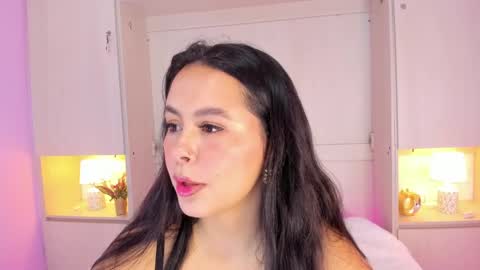 Snapshot of valerymeyerr chatting on 09-19-25, 04:25 valerymeyerr online show from 09-19-25, 04:25