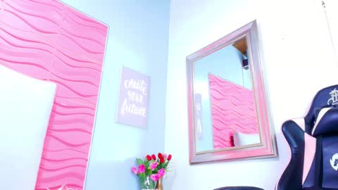 Snapshot of valerynbrown chatting on 01-10-25, 03:50 valery online show from 01-10-25, 03:50