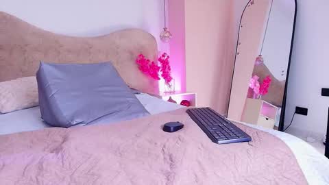 Valeska online show from 03-04-26, 07:20