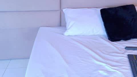 Vale online show from 09-23-25, 01:36