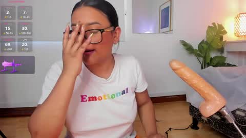 Snapshot of valka_collins chatting on 05-30-26, 07:55 Valka online show from 05-30-26, 07:55