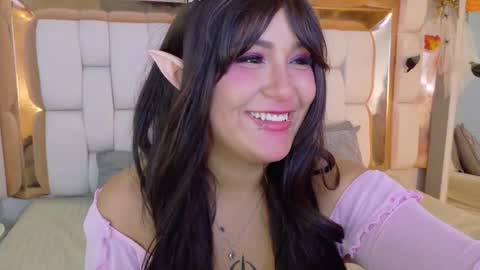 Valkiria moore  online show from 10-31-25, 07:59