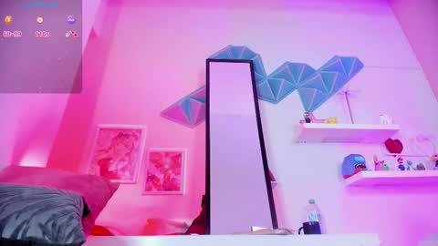 Valkiria online show from 03-19-26, 05:33