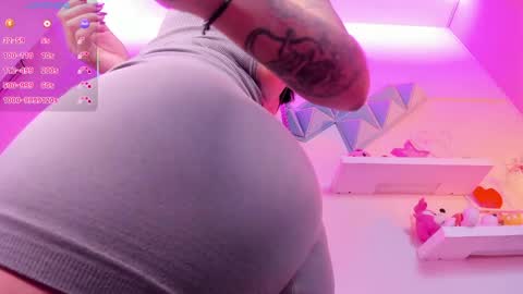 Snapshot of valkiria_ponce chatting on 05-05-26, 05:37 Valkiria online show from 05-05-26, 05:37