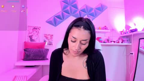 Snapshot of valkiria_ponce chatting on 05-25-26, 04:29 Valkiria online show from 05-25-26, 04:29
