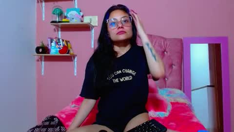 valkiry_ online show from 12-17-25, 10:05