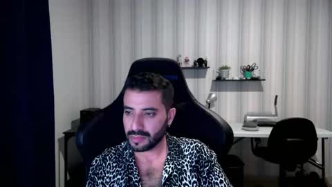 Roberto Carlos online show from 10-17-25, 02:48