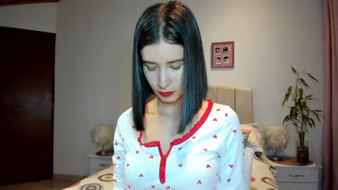 Snapshot of vallejo_macarena chatting on 12-07-24, 02:09 Macarena online show from 12-07-24, 02:09