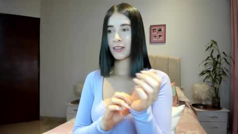 Macarena online show from 04-26-26, 02:09