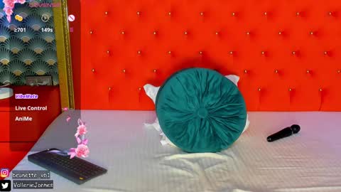 Snapshot of valleriejonnes chatting on 03-09-25, 07:23 Valerie Val V online show from 03-09-25, 07:23