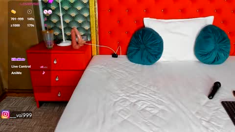 Snapshot of valleriejonnes chatting on 09-15-25, 08:42 Valerie Val V online show from 09-15-25, 08:42