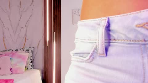 Vallolet Peach  online show from 02-27-26, 12:05