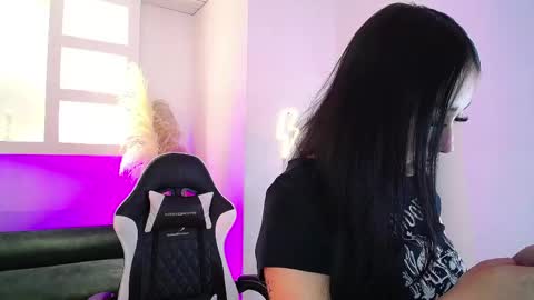 vallolett__ online show from 04-17-26, 10:35