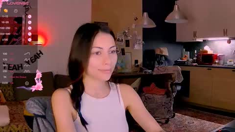 Snapshot of valorant_girl chatting on 12-13-25, 08:36 Little Devil online show from 12-13-25, 08:36