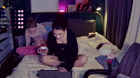 Little Devil online show from 04-26-26, 07:55