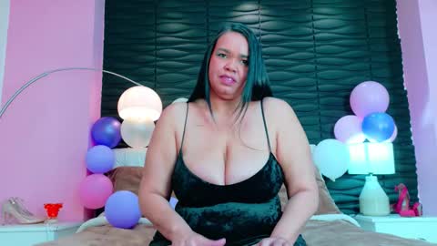 Snapshot of valrery_roussex chatting on 11-11-25, 05:02 Valery online show from 11-11-25, 05:02