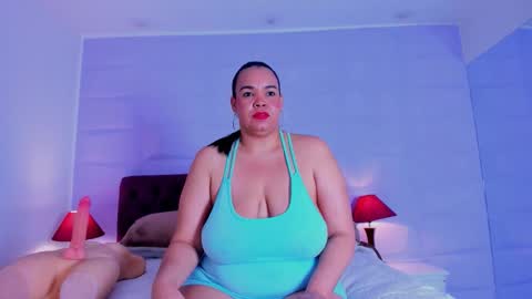 Snapshot of valrery_roussex chatting on 11-20-25, 06:29 Valery online show from 11-20-25, 06:29