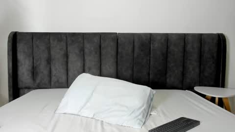 valtira nova online show from 01-27-25, 03:26