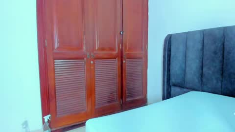 valtira nova online show from 02-13-25, 09:41