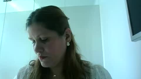 Snapshot of valu2208 chatting on 10-02-25, 05:53 valu2208 online show from 10-02-25, 05:53