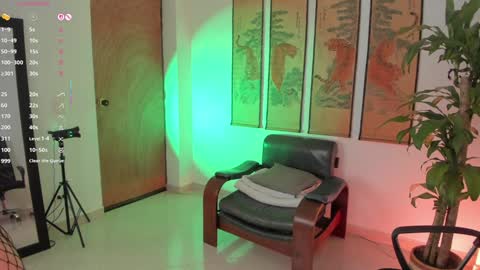      online show from 01-30-25, 09:04