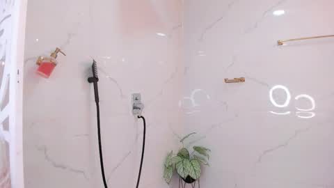 Snapshot of valyx7 chatting on 12-04-25, 08:28 valyx7 online show from 12-04-25, 08:28