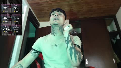 david guzman i model independenthelp me with a thumbs up online show from 12-30-24, 04:53