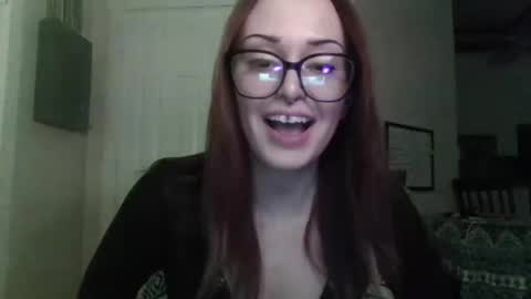 Snapshot of vampirepuppy chatting on 12-22-25, 05:37 vampirepuppy online show from 12-22-25, 05:37