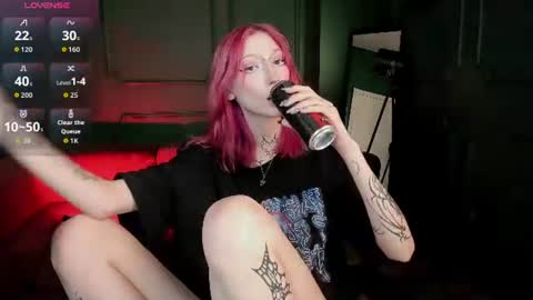 Snapshot of vampray_ chatting on 06-11-26, 10:30 Leyla online show from 06-11-26, 10:30