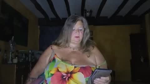 vampwoman online show from 10-24-25, 06:43