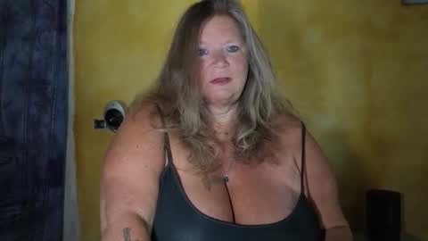 vampwoman online show from 05-16-26, 06:54