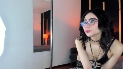 vampy_dolll online show from 12-21-24, 02:58