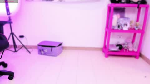 Snapshot of vampyy_doll chatting on 01-12-25, 04:10 Please help me to reach 300 thumbs up online show from 01-12-25, 04:10