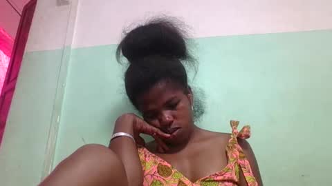 Snapshot of vanafiry chatting on 01-19-25, 12:06 vanafiry online show from 01-19-25, 12:06