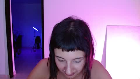 Snapshot of vandalovee chatting on 01-14-25, 08:31 Babi Alu online show from 01-14-25, 08:31