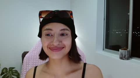 Snapshot of vandalovee chatting on 01-21-25, 09:35 Babi Alu online show from 01-21-25, 09:35