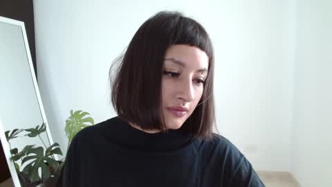 Snapshot of vandalovee chatting on 01-24-25, 06:04 Babi Alu online show from 01-24-25, 06:04