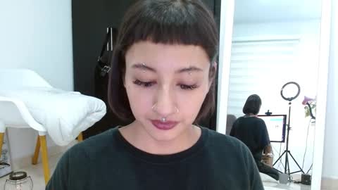 Snapshot of vandalovee chatting on 02-17-25, 05:58 Babi Alu online show from 02-17-25, 05:58