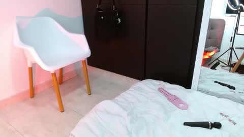 Snapshot of vandalovee chatting on 02-21-25, 06:51 Babi Alu online show from 02-21-25, 06:51