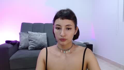 Snapshot of vandalovee chatting on 02-27-25, 05:45 Babi Alu online show from 02-27-25, 05:45