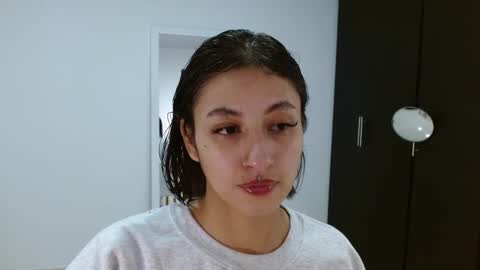 Snapshot of vandalovee chatting on 02-28-25, 07:48 Babi Alu online show from 02-28-25, 07:48