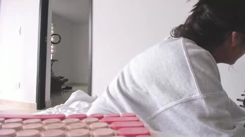 Snapshot of vandalovee chatting on 03-06-25, 07:10 Babi Alu online show from 03-06-25, 07:10