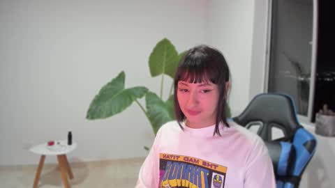 Snapshot of vandalovee chatting on 09-12-25, 06:46 Babi Alu online show from 09-12-25, 06:46