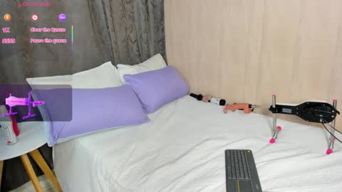 Snapshot of vane_lips chatting on 11-08-25, 03:07 V A N E online show from 11-08-25, 03:07