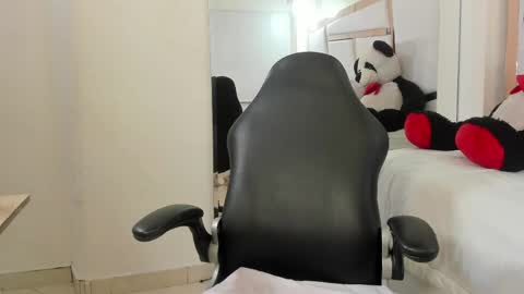 Snapshot of vanel_lope chatting on 05-15-26, 11:45 Vanel Lope online show from 05-15-26, 11:45