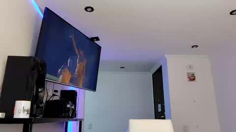 vanessa and samantha online show from 03-12-26, 07:36