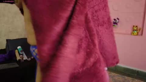 Vanessa online show from 10-24-25, 09:33