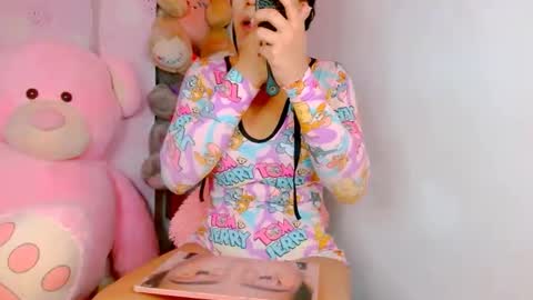 vanessa online show from 12-20-24, 05:47