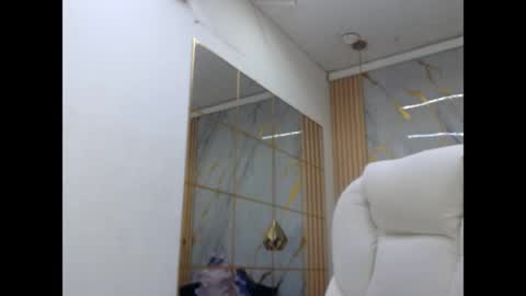 vanessa online show from 04-27-26, 01:31